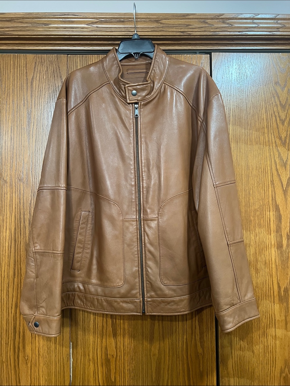 Roundtree & Yorke leather jacket.  2x